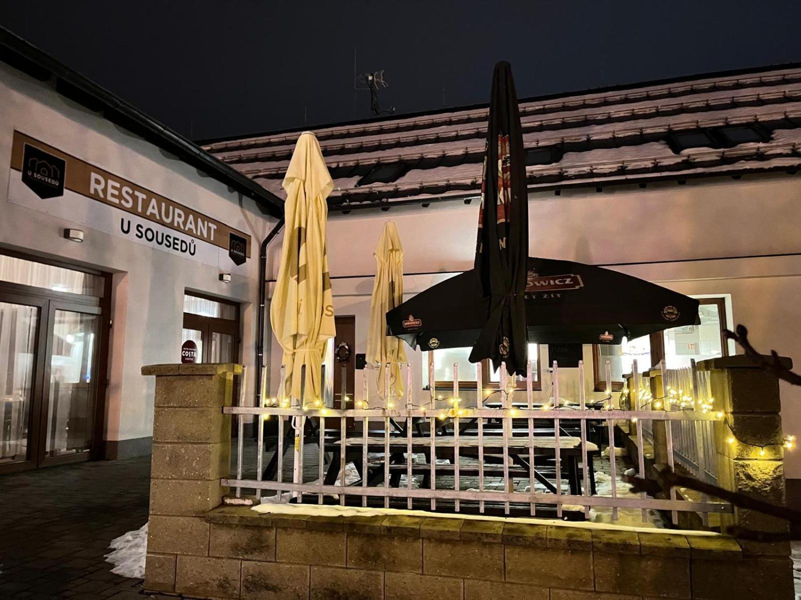 Penzion A Restaurace U Sousedu Strazny Exterior foto